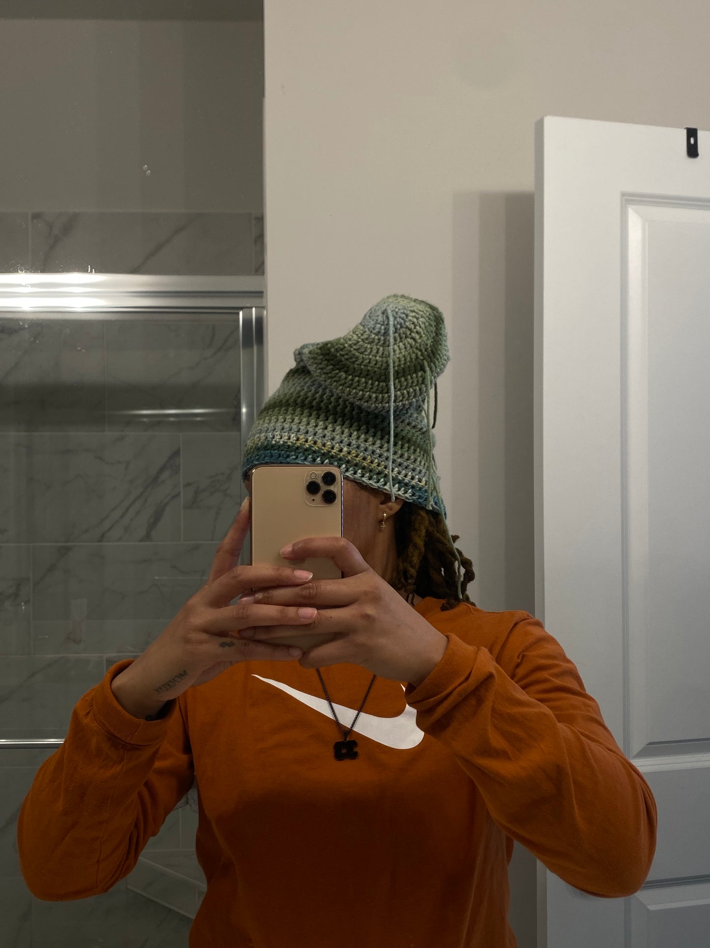 SLOUCH BEANIE